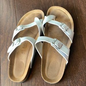 Birkenstock’s size 40/9